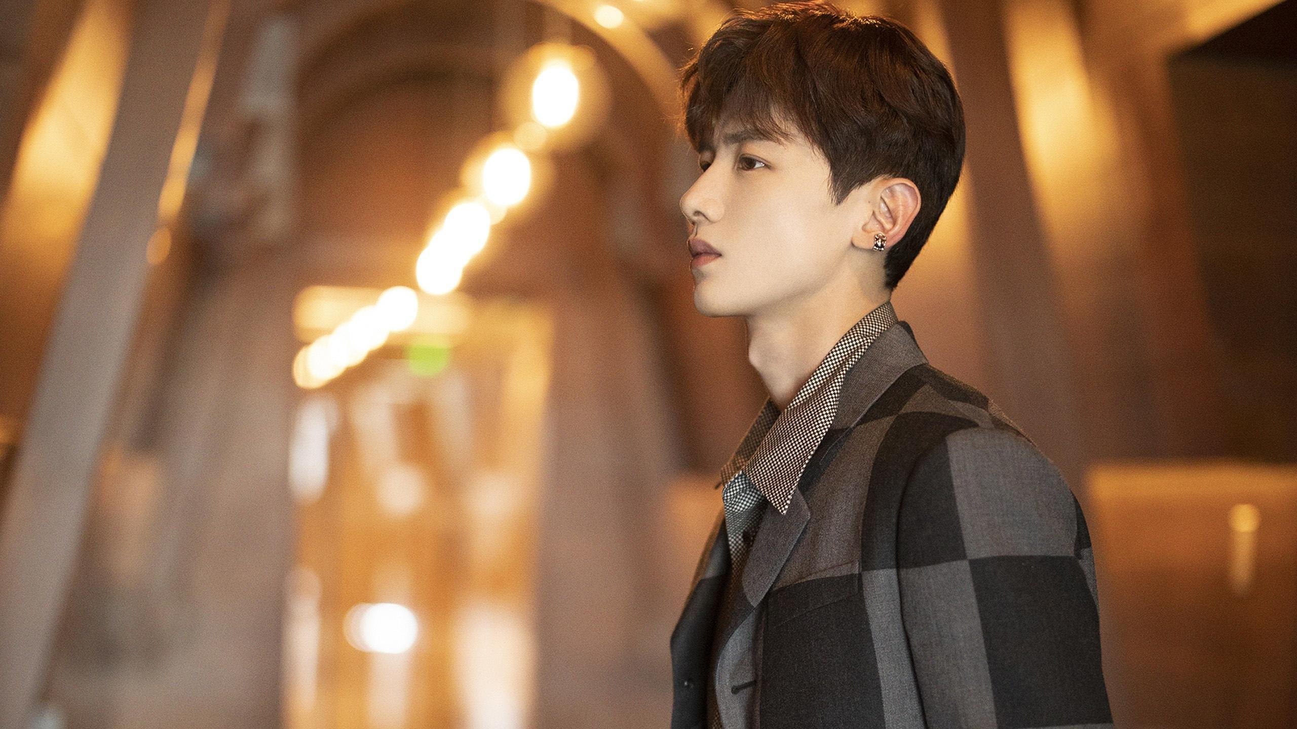 “德甲豪门鏖战到底,冠军悬念今日揭晓”,德甲巨星