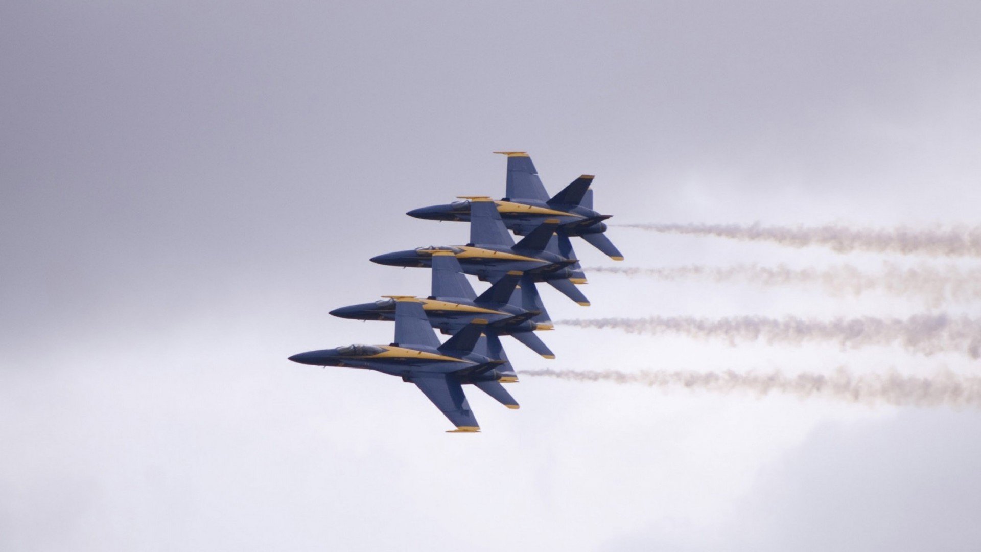 托桑·埃夫布奥姆万成为NBA全球球迷偶像，埃托奥和布冯相视一笑