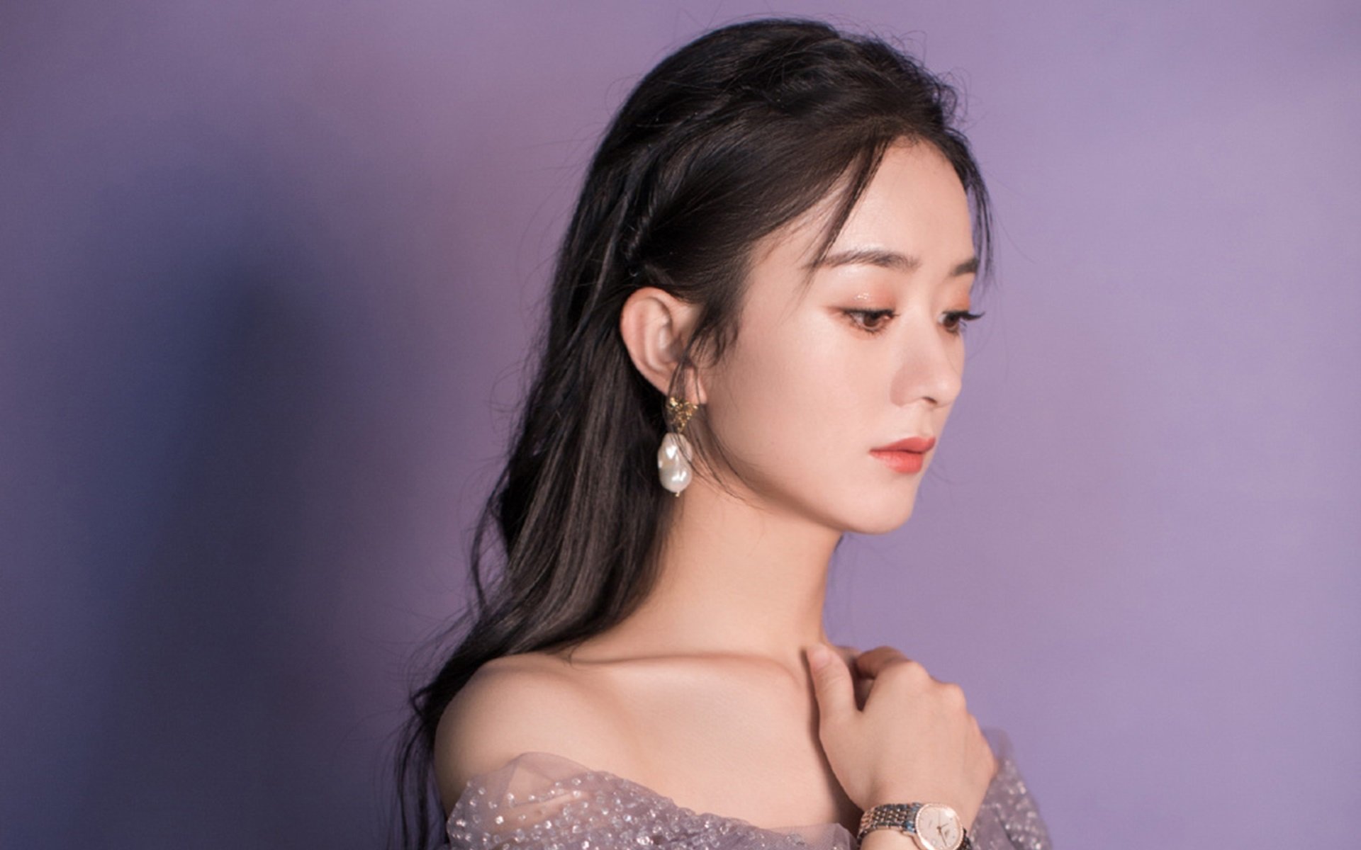 格拉纳达豪取三分，重返争冠集团，格拉纳达视频