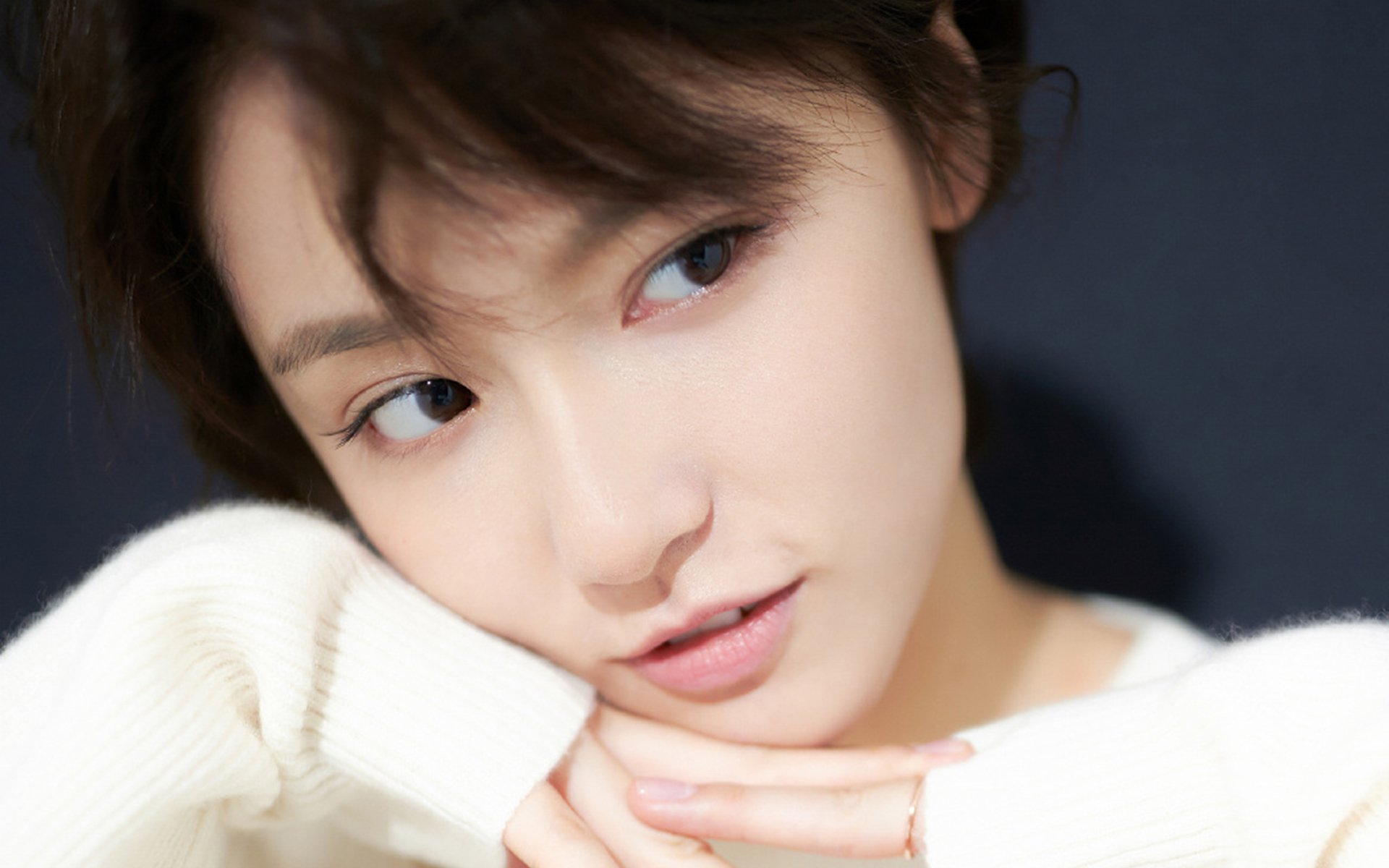 爱游戏体育官方网站-比利时队长再获金靴奖提名，表现斐然，比利时队冠军