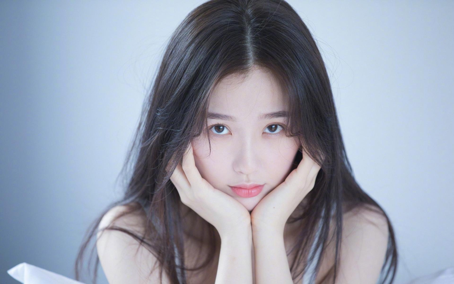 强强对话，两支球队在激烈争夺胜利，两支相同风格的球队交锋,会更加精彩